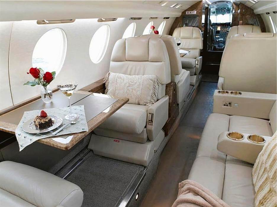 Volo privato sul Dassault Falcon 50